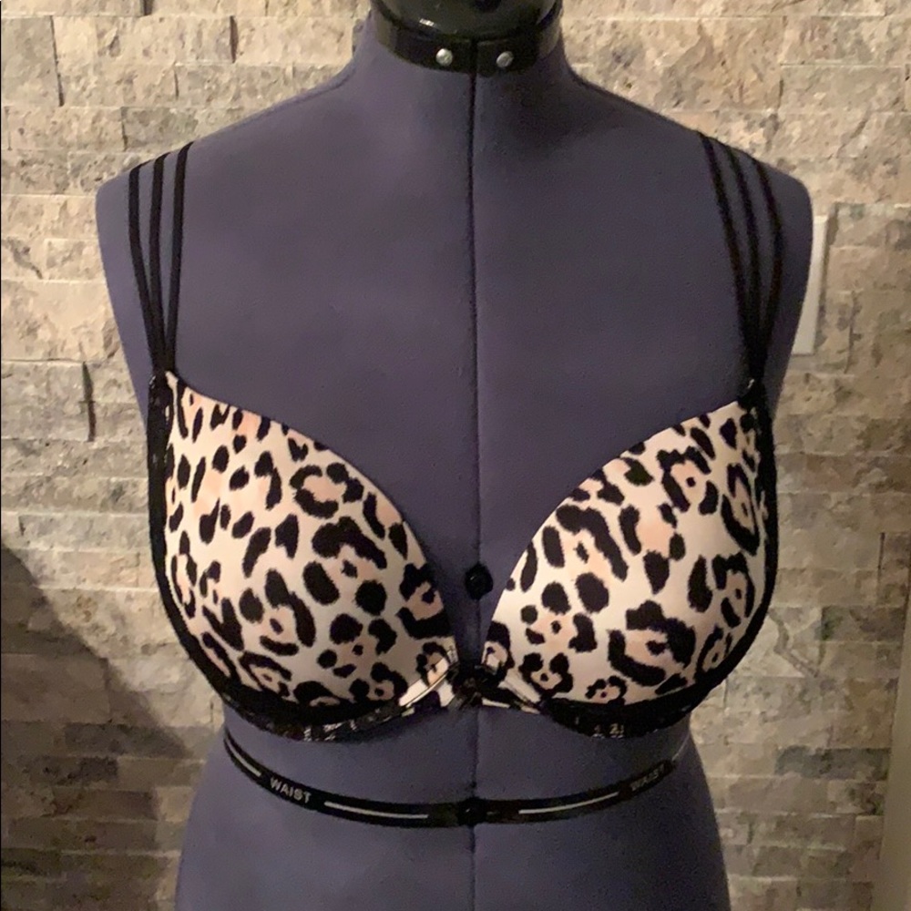 Victoria’s Secret very sexy push-up bra